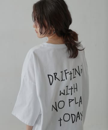 COLONY 2139(コロニー トゥーワンスリーナイン) グラフィックBIGTシャツ