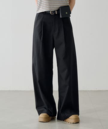 Kastane(カスタネ) 【5.1(金)12:00発売/WEB先行/2サイズ展開/低身長サイズ】カーブスラックスパンツ