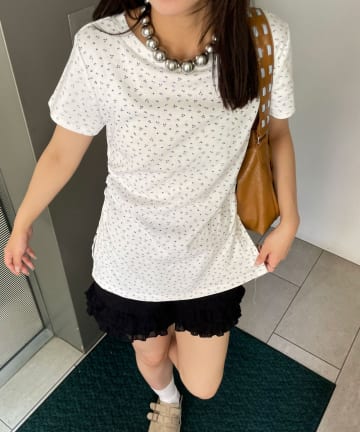 CIAOPANIC(チャオパニック) 小花柄サイドボタントップス