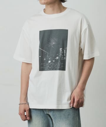 COLONY 2139(コロニー トゥーワンスリーナイン) スクエアフォトプリントTシャツ
