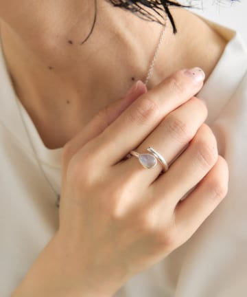 ear PAPILLONNER(イア パピヨネ) 《WEB限定/スターリングシルバー使用》》ムーンストーンリング