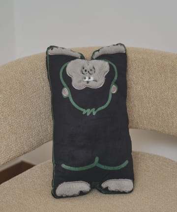 BIRTHDAY BAR(バースデイバー) animal diecut cushion　ダイカットクッション