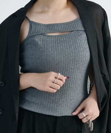 Lui's(ルイス) フロントカットアウトタンクトップ