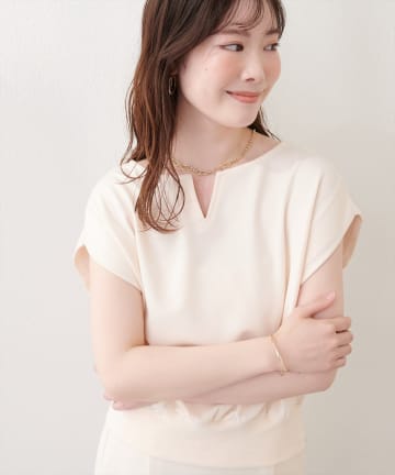 natural couture(ナチュラルクチュール) きれいめポンチキーネックTOPS