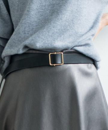 スクエアバックルレザーベルト