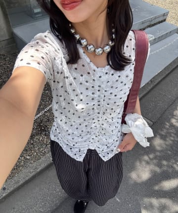 CIAOPANIC(チャオパニック) 【♡20で1500円OFFクーポン！？】【WEB限定】フロントシャーリングドット柄トップス