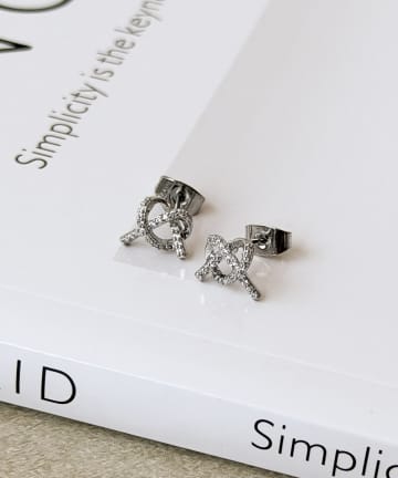 3COINS(スリーコインズ) キラキラデザインピアス