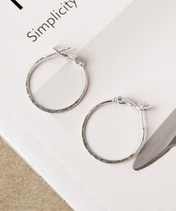 3COINS(スリーコインズ) タタキフープピアス