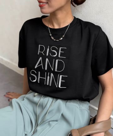 Chez toi(シェトワ) 刺繍ロゴTシャツ