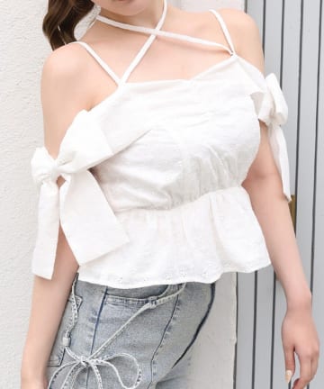 NICE CLAUP / OLIVE des OLIVE OUTLET(ナイスクラップ  / オリーブ デ オリーブ アウトレット) 【one after another】サイドリボンオフショルブラウス