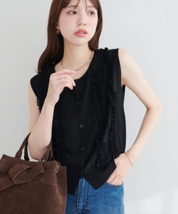 natural couture(ナチュラルクチュール) レースデザインノースリニットTOPS