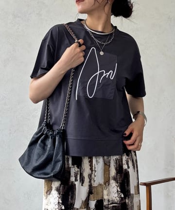un dix cors(アンディコール) ART柄TEE