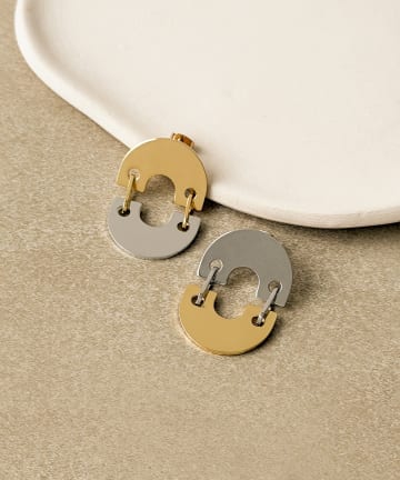 3COINS(スリーコインズ) コンビカラー半円パーツピアス