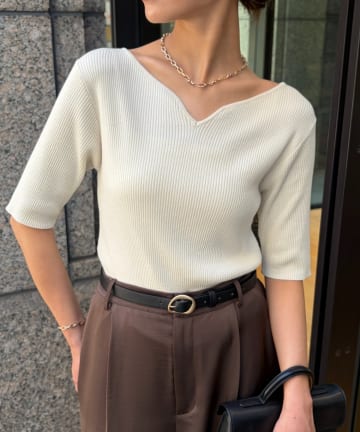 Chez toi(シェトワ) 前後2WAY5分袖キーネックリブニット
