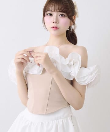 Belle Charme(ベルシャルム) Volume Frill Off Shoulder Tops