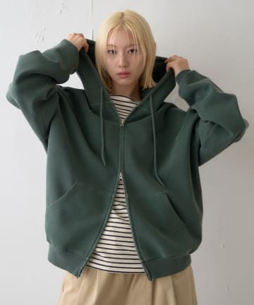 CIAOPANIC TYPY(チャオパニックティピー) 製品染めダンボールジップパーカー