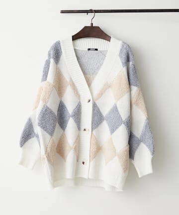 Remind me and forever(リマインドミーアンドフォーエバー) 抜け感シルエットで魅せるアーガイルVネックニットカーデ