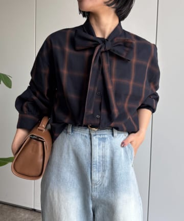 Jena　espace merveilleux(ジェナ　エスパスメルヴェイユ) チェックリボンシャツ