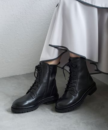 La boutique BonBon(ラブティックボンボン) 【オジス】レースアップショートブーツ