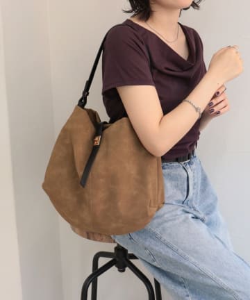 FREDY & GLOSTER(フレディ アンド グロスター) バイカラーヌバック風ワンハンドルバッグ