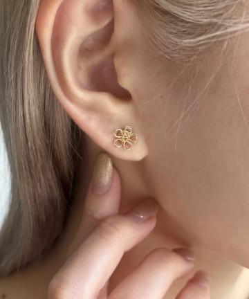 Lattice(ラティス) フラワーマグネットピアス