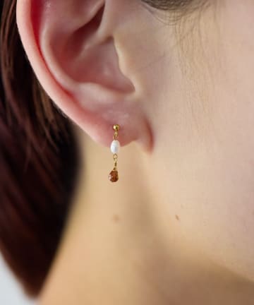 ear PAPILLONNER(イア パピヨネ) 雫ストーン×パールピアス《金属アレルギー対応/ステンレス》
