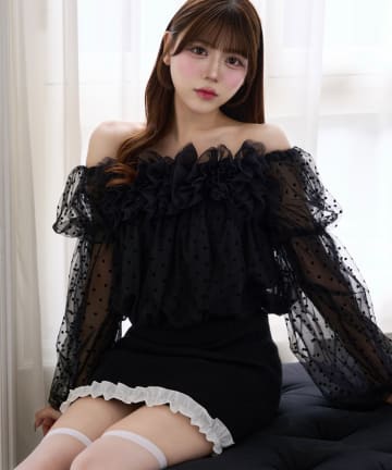 Belle Charme(ベルシャルム) Tulle Offshoulder Blouse