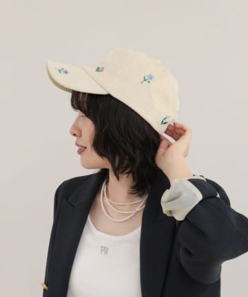 FREDY & GLOSTER(フレディ アンド グロスター) 【Casselini/キャセリーニ】花刺しゅうコールキャップ