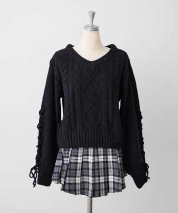 NICE CLAUP / OLIVE des OLIVE OUTLET(ナイスクラップ  / オリーブ デ オリーブ アウトレット) 【continuer】 袖レースアップモールニットワンピース