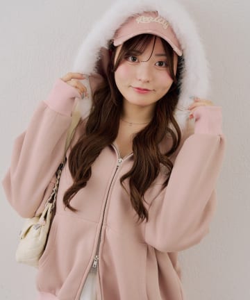 NICE CLAUP / OLIVE des OLIVE OUTLET(ナイスクラップ  / オリーブ デ オリーブ アウトレット) 【continuer】キラキラロゴフェイクファーパーカー