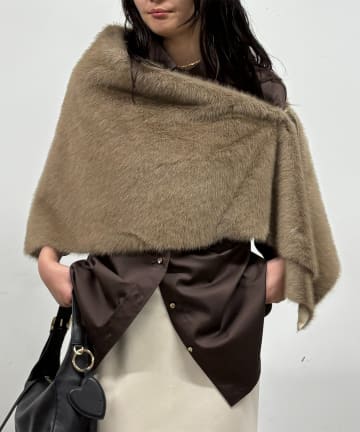 LOUNGEDRESS(ラウンジドレス) フェイクムートンリバーシブルストール