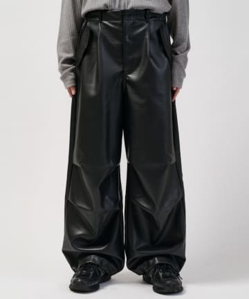 Lui's(ルイス) シンセティックレザー ワイドパラシュートパンツ