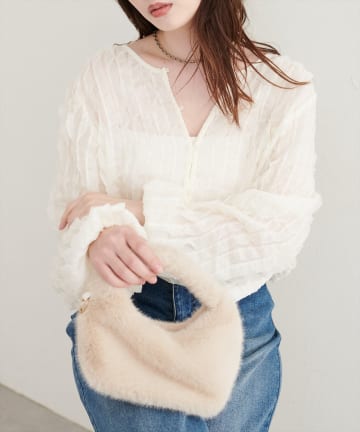natural couture(ナチュラルクチュール) キャッチーな波々フリル２WAYブラウス