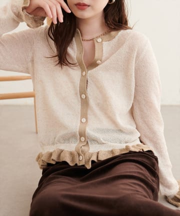 natural couture(ナチュラルクチュール) シアーフリル配色ニットカーディガン