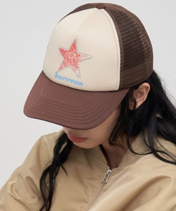 WHO’S WHO gallery(フーズフーギャラリー) 【Sourcream】スターラインストーンメッシュキャップ