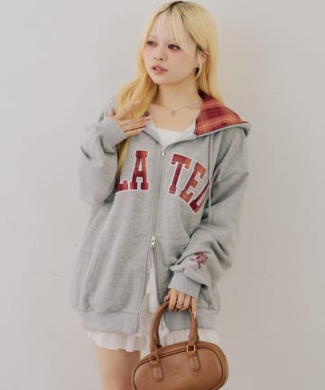 NICE CLAUP / OLIVE des OLIVE OUTLET(ナイスクラップ  / オリーブ デ オリーブ アウトレット) 【ANOTHER BRANCH】裏毛配色ロゴZIPパーカー