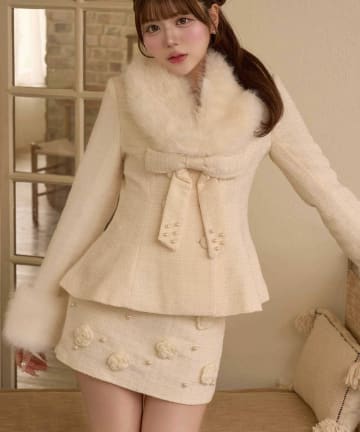 Belle Charme(ベルシャルム) Knit Flower Tweed Skirt