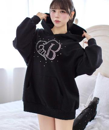 Belle Charme(ベルシャルム) Glitter Heart Logo Pullover