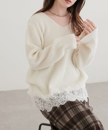 natural couture(ナチュラルクチュール) 〈ako〉モチーフレースヘムVニット