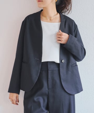BEARDSLEY(ビアズリー) レディースのノーカラージャケットの商品一覧