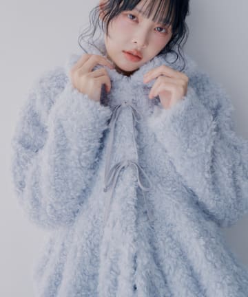 Chico(チコ) 【SALON  by Chico】リボンバルーンペプラムボアジャケット/スタンド