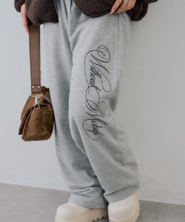 NICE CLAUP / OLIVE des OLIVE OUTLET(ナイスクラップ  / オリーブ デ オリーブ アウトレット) 【ANOTHER BRANCH】刺繍ロゴパンツ