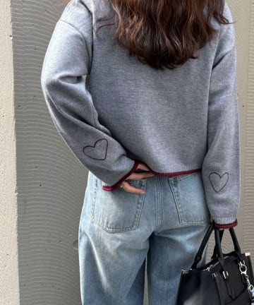 FREDY & GLOSTER(フレディ アンド グロスター) ハートST Vネックニットプルオーバー
