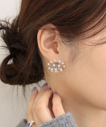 FREDY & GLOSTER(フレディ アンド グロスター) パールハナビピアス