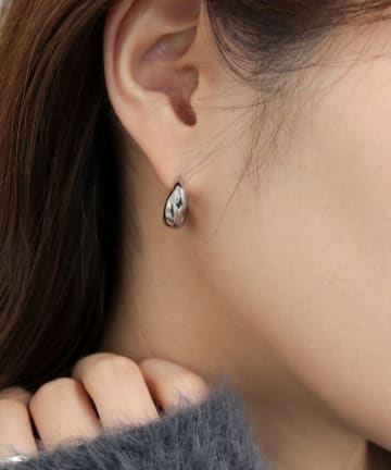 FREDY & GLOSTER(フレディ アンド グロスター) ステンレスねじりワンタッチピアス