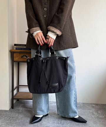 FREDY & GLOSTER(フレディ アンド グロスター) 合皮ハンドルドロスト巾着トートバッグ
