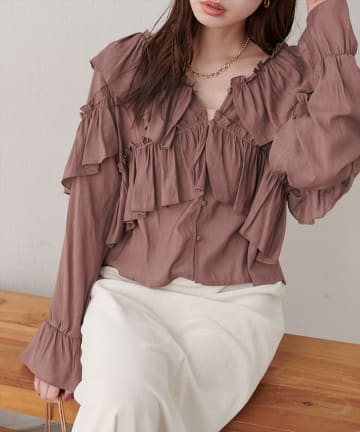 NICE CLAUP / OLIVE des OLIVE OUTLET(ナイスクラップ  / オリーブ デ オリーブ アウトレット) 【natural couture】Vネックフリル衿キャンディスリーブブラウス