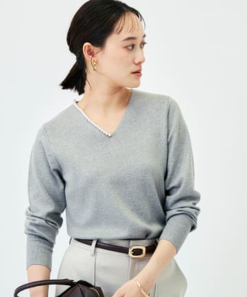 NOLLEY'S(ノーリーズ) 【WEB限定】《品よく映える》《手洗い可能》片衿パール総針Vネックプルオーバー