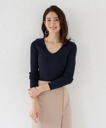 シンプルVニット