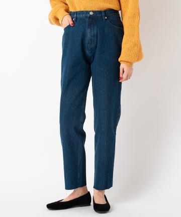 センタープレステーパードパンツ